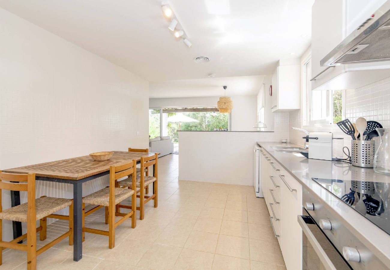 Villa en Biniancolla - Biniancolla Ginesta villa with communal pool