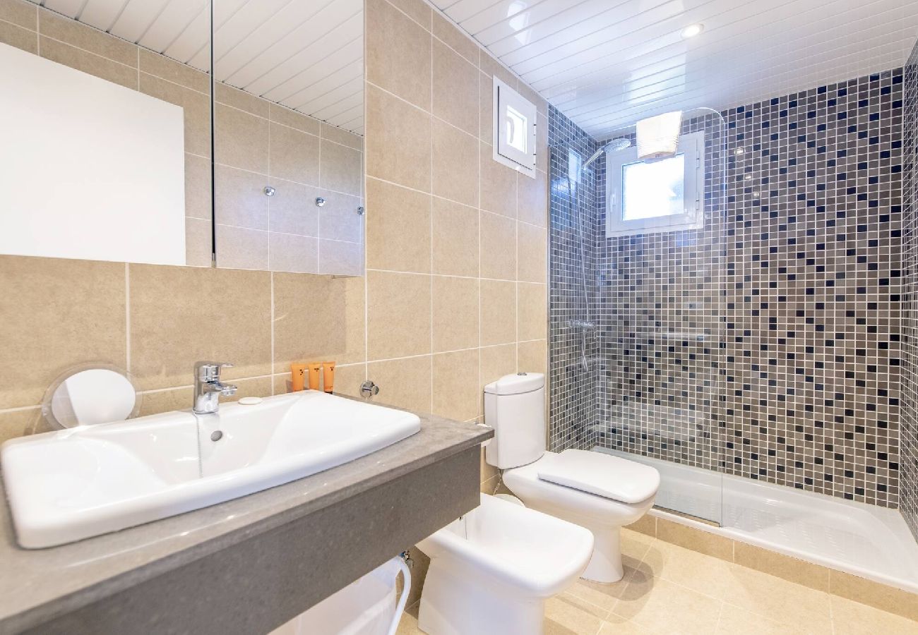 Villa en Biniancolla - Biniancolla Heura villa with communal pool