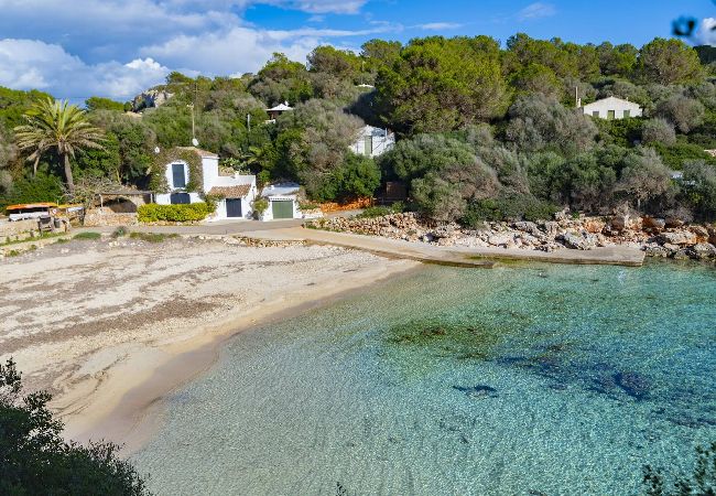 Villa en Binisafua - Villa frente al mar en Binisafuller con acceso directo a la playa 4 dormitorio
