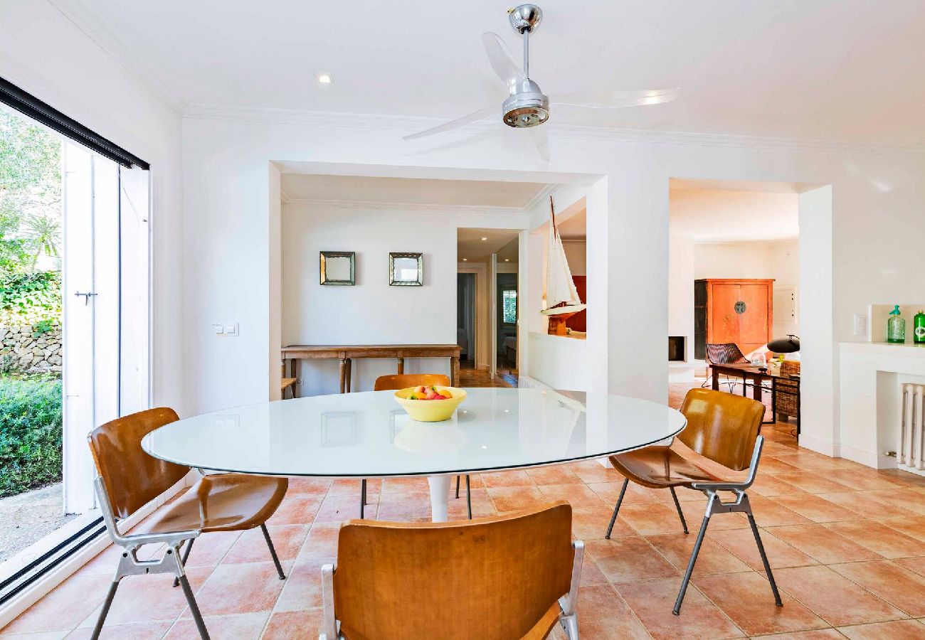 Villa en Es Castell - Villa Rosa — Garden & Pool Retreat