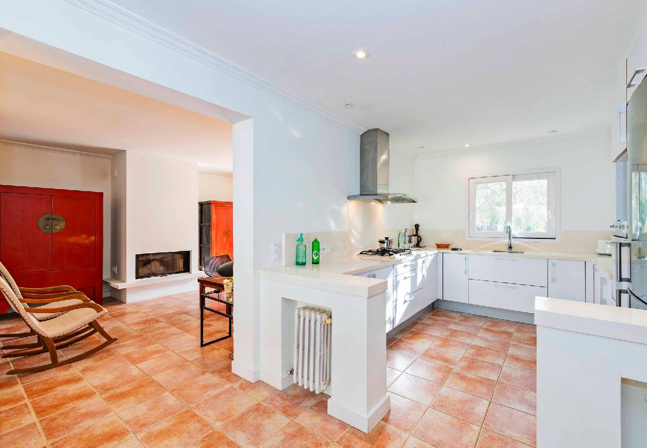 Villa en Es Castell - Villa Rosa — Garden & Pool Retreat