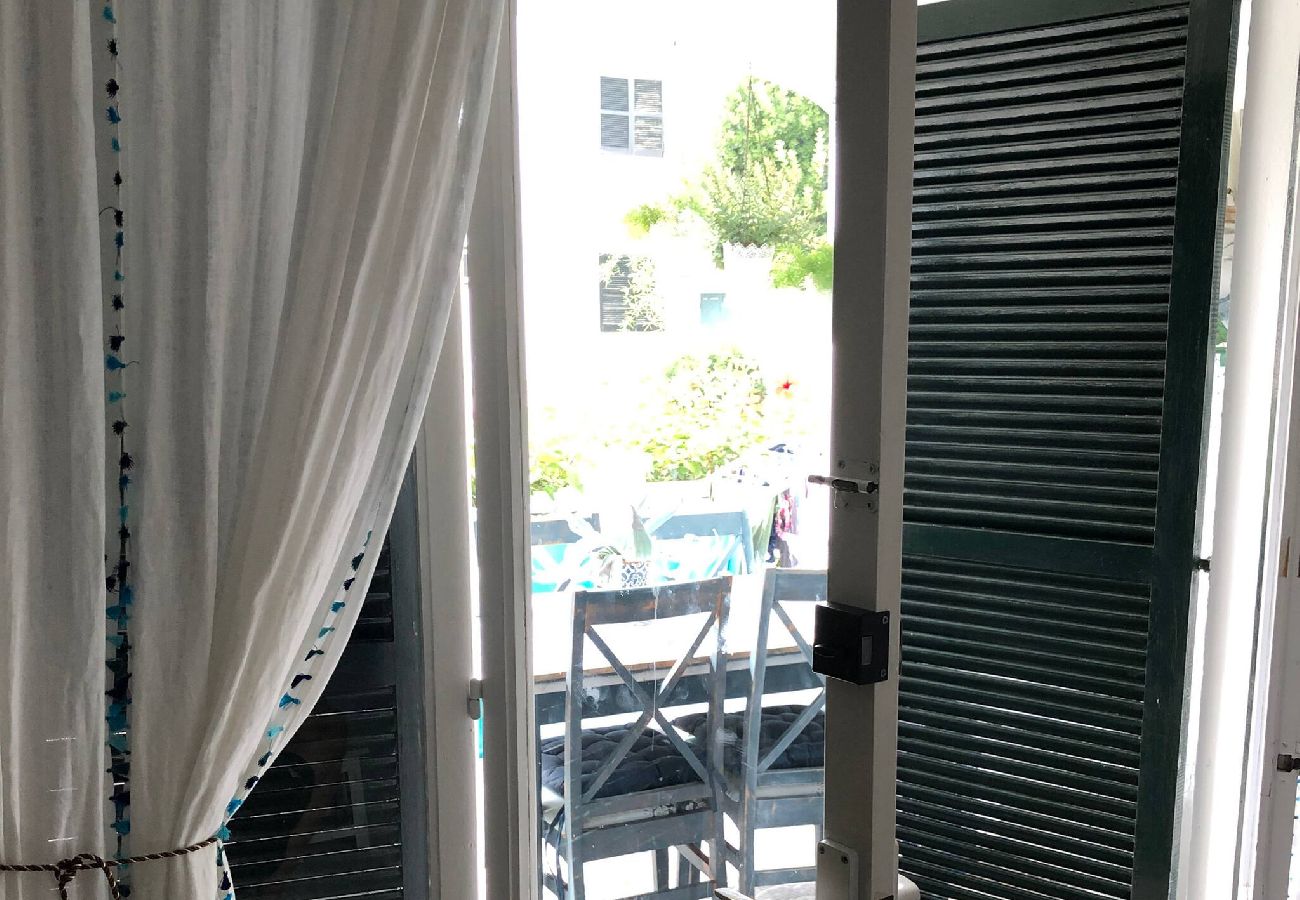 Residencial en Calan Porter - Small Boutique Apartment to Never Forget 