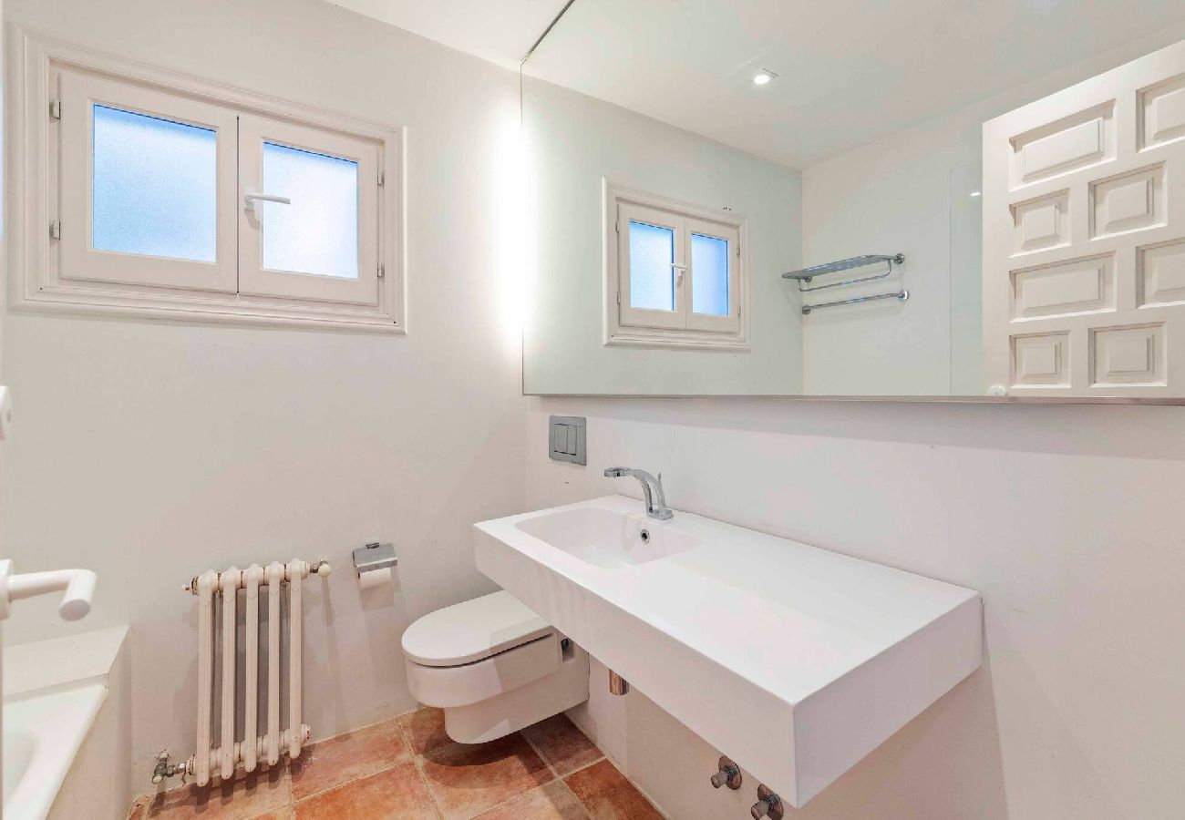 Villa in Es Castell - Villa Rosa — Garden & Pool Retreat