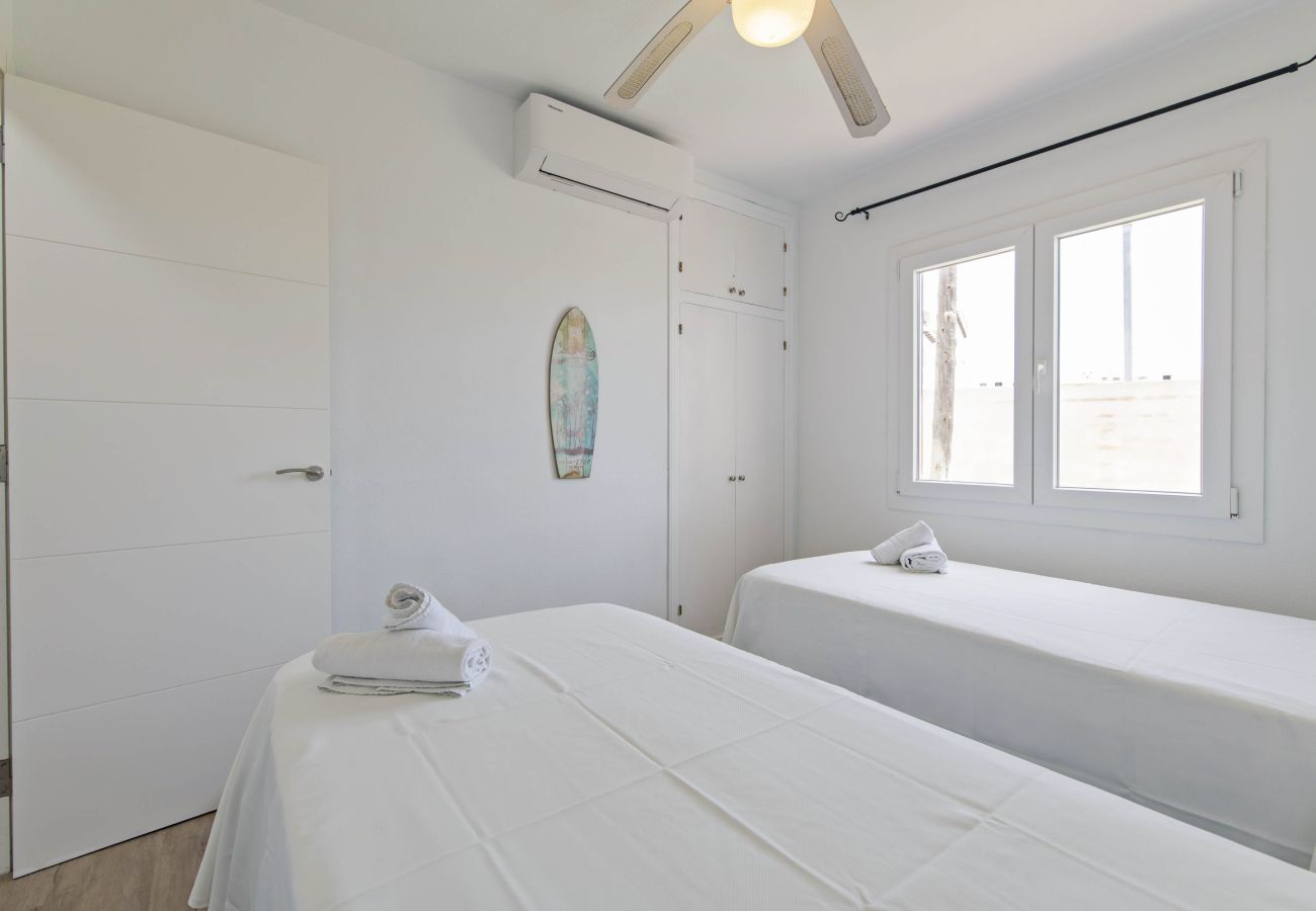 Apartment in Alaior - Siesta family shark house