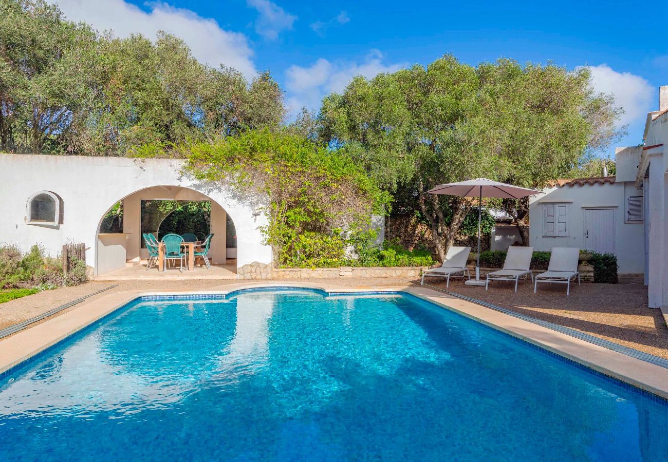 Villa a Es Castell - Villa Rosa — Garden & Pool Retreat