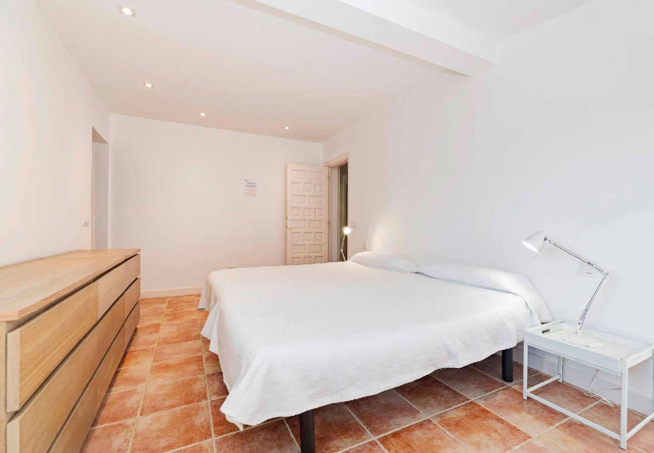 Villa a Es Castell - Villa Rosa — Garden & Pool Retreat