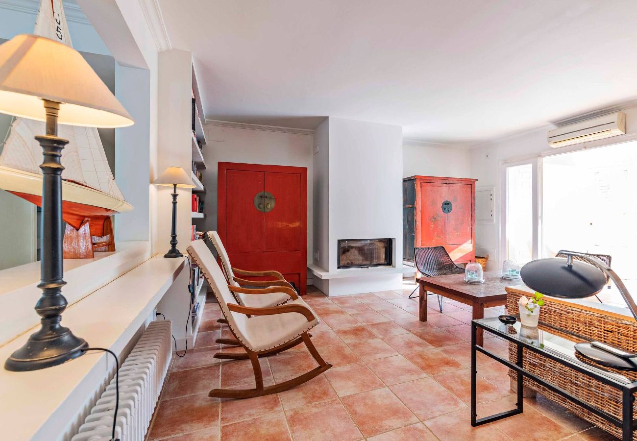 Villa a Es Castell - Villa Rosa — Garden & Pool Retreat