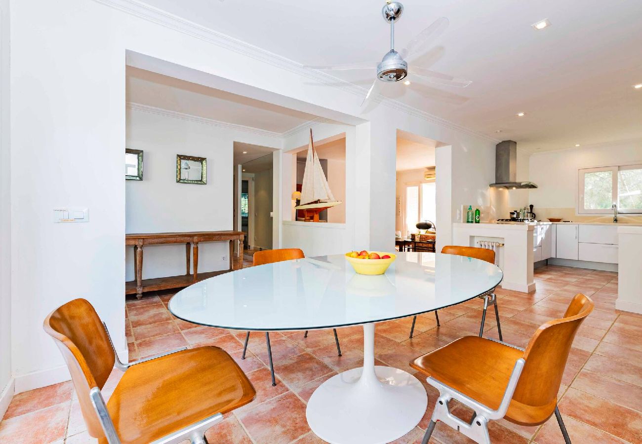 Villa a Es Castell - Villa Rosa — Garden & Pool Retreat