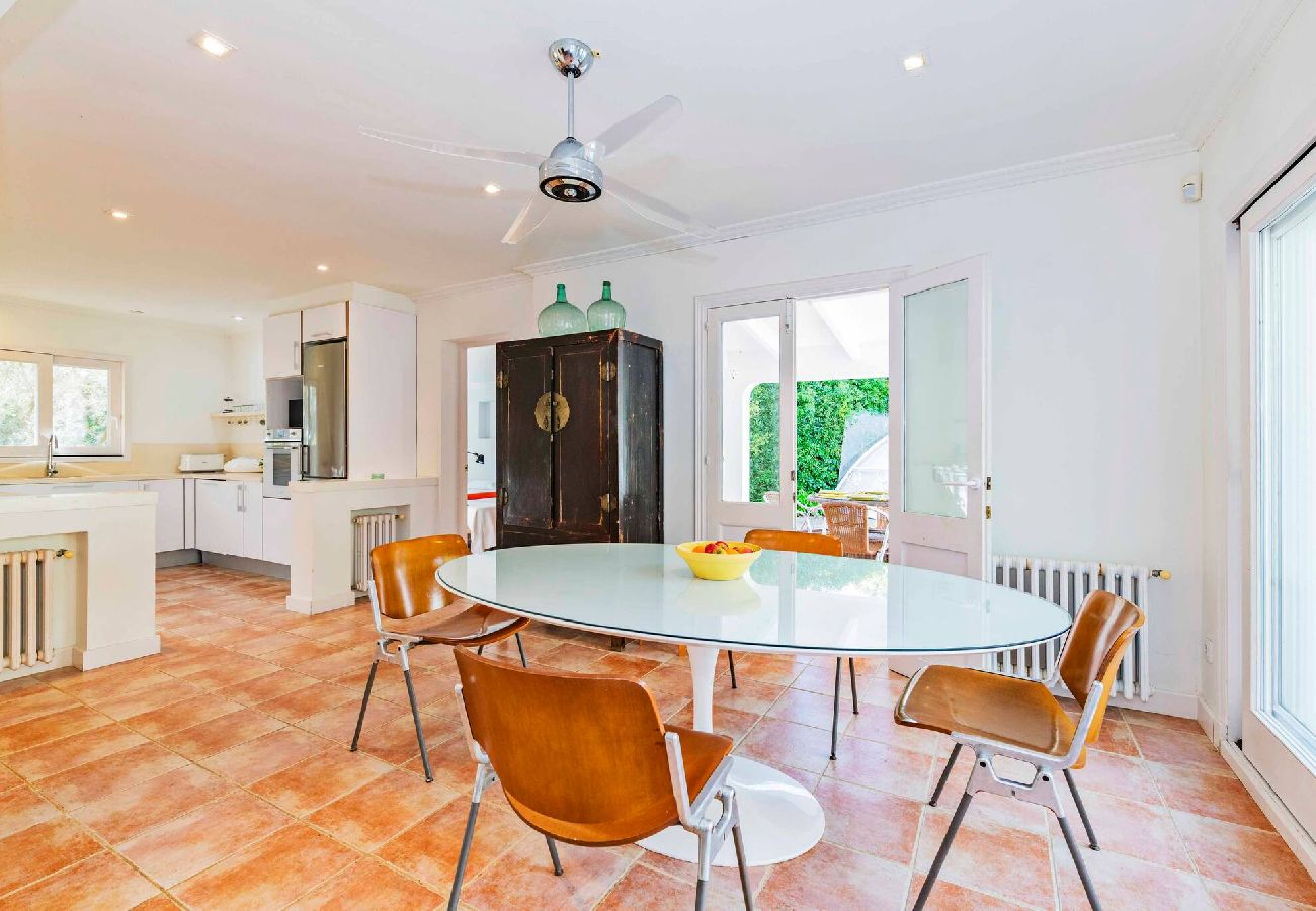 Villa a Es Castell - Villa Rosa — Garden & Pool Retreat