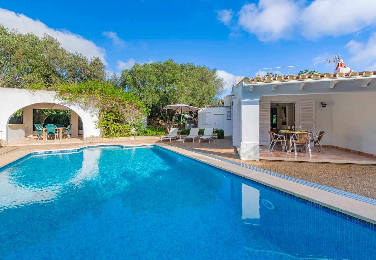 Villa a Es Castell - Villa Rosa — Garden & Pool Retreat