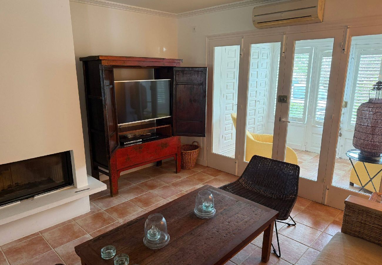 Villa a Es Castell - Villa Rosa — Garden & Pool Retreat