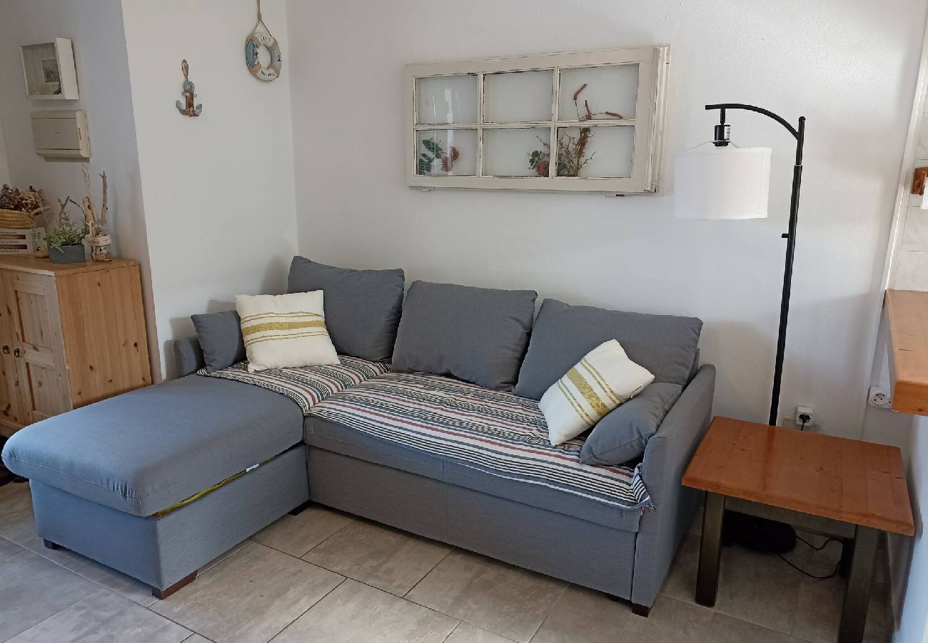 Appartamento a Es Mercadal - Apto 2 habitaciones (piscina y aire acondicionado) 